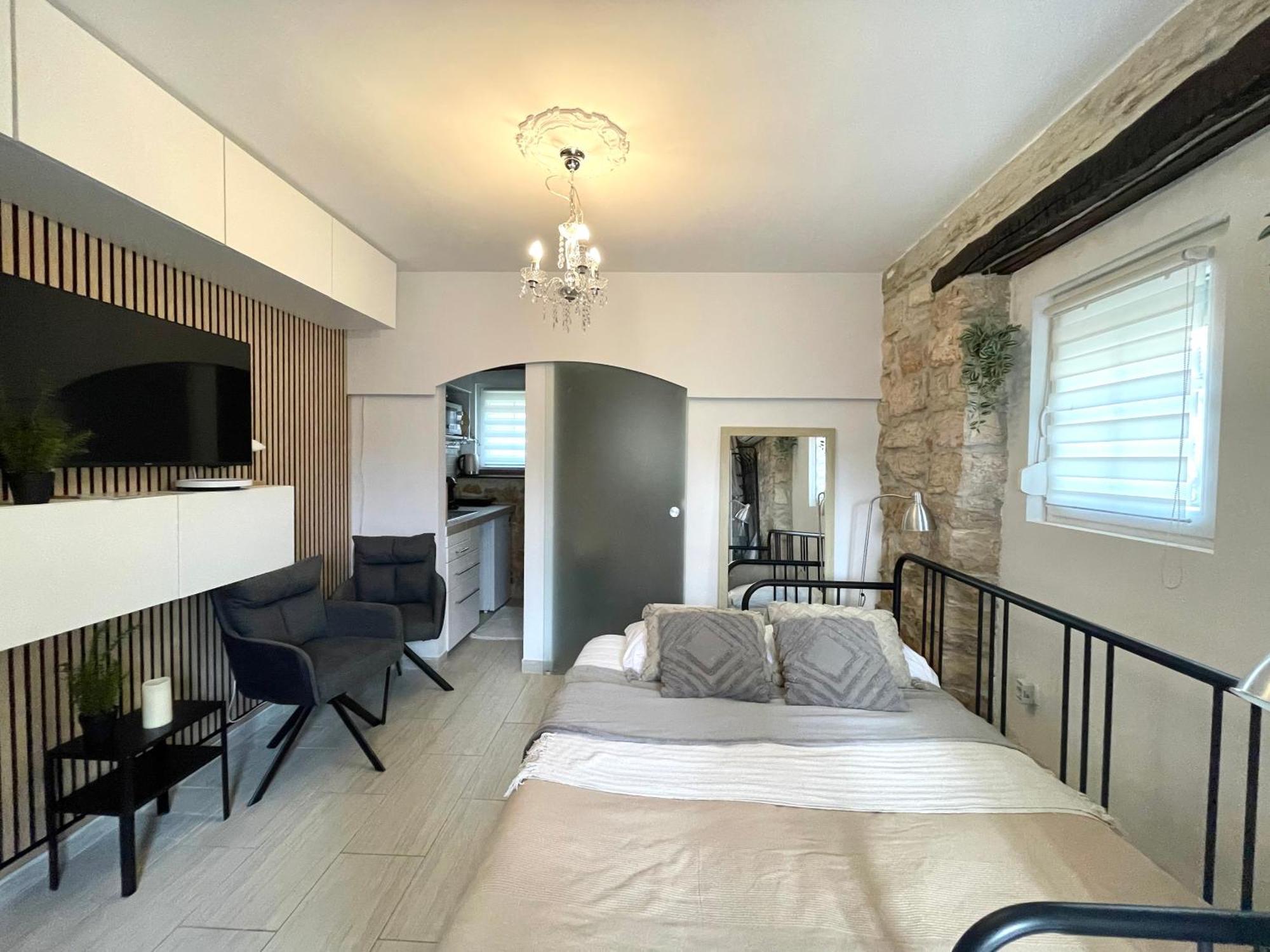Villa Amore Radini Istrian Romantic Studio With Private Parking And Terrace Brtonigla Exterior foto
